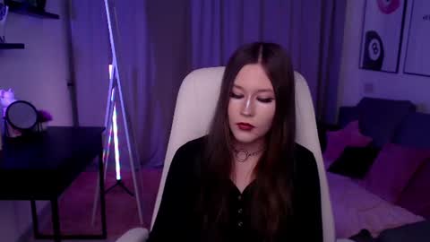 Snapshot of bety_white chatting on June 16, 7:33 am Katie online show from June 16, 7:33 am