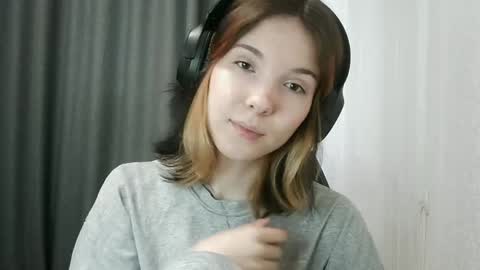 Snapshot of beulabejerano chatting on April 15, 2:13 pm Ruby online show from April 15, 2:13 pm