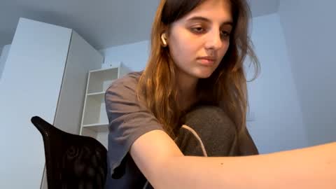 Snapshot of beulahweikert chatting on June 2, 5:48 pm Lina online show from June 2, 5:48 pm