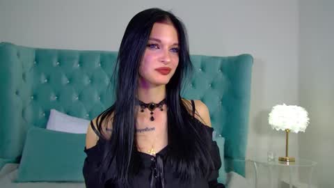 Snapshot of beverlyyork chatting on February 1, 10:34 pm Beverly online show from February 1, 10:34 pm