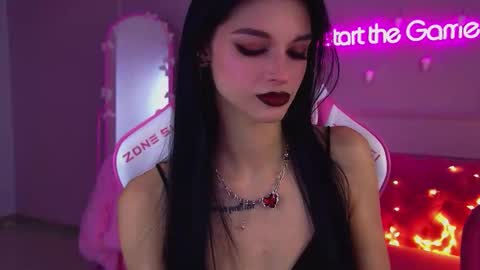 Beverly online show from December 3, 6:39 pm