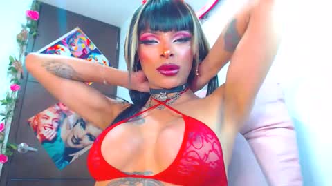 Snapshot of beyota_hornny chatting on February 8, 7:15 am INSTA dannacampuzanno ONFNS dannacampuzano online show from February 8, 7:15 am