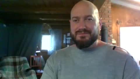 Snapshot of bfrank1888 chatting on May 24, 4:23 pm Cabinfever online show from May 24, 4:23 pm