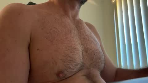 Snapshot of bfree121 chatting on April 19, 12:00 am bfree121 online show from April 19, 12:00 am