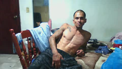 Snapshot of bhgd46t5 chatting on June 23, 1:47 am bhgd46t5 online show from June 23, 1:47 am