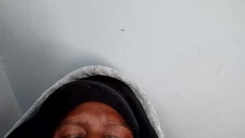 bi582945 online show from December 3, 5:22 pm