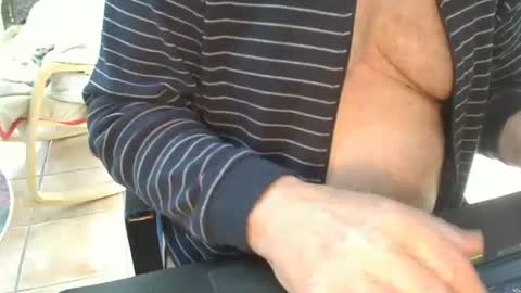 Snapshot of bi_and_more chatting on February 5, 11:34 am Manfred online show from February 5, 11:34 am