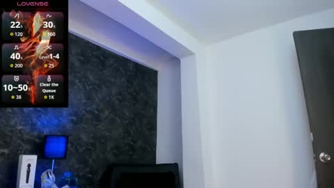 Snapshot of bianca_bella_ chatting on May 31, 12:01 pm BESHA... online show from May 31, 12:01 pm
