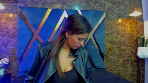 Snapshot of bianca_vega_ chatting on February 2, 11:20 am bianca_vega_ online show from February 2, 11:20 am