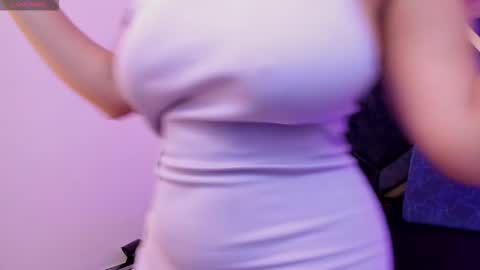 Snapshot of bianca_vega_ chatting on February 15, 4:03 pm bianca_vega_ online show from February 15, 4:03 pm