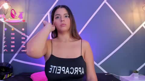 Snapshot of bianca_vega_ chatting on April 23, 11:20 am bianca_vega_ online show from April 23, 11:20 am