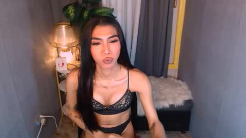 Snapshot of biancahugedick chatting on February 21, 2:34 am biancahugedick online show from February 21, 2:34 am