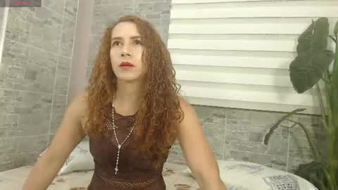 Snapshot of biancamontiel chatting on July 31, 8:19 pm Bianca Montiel online show from July 31, 8:19 pm