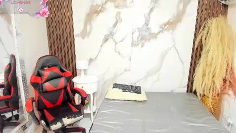 Snapshot of biancapercy chatting on August 2, 12:25 pm Bianca online show from August 2, 12:25 pm
