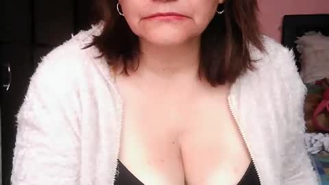 Snapshot of biancasteel chatting on June 18, 4:33 pm biancasteel online show from June 18, 4:33 pm
