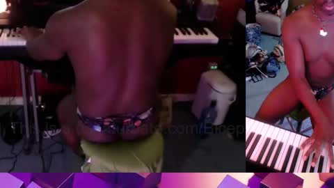 BicepsandFrot online show from February 16, 1:24 am