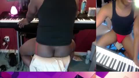 BicepsandFrot online show from February 19, 2:07 am