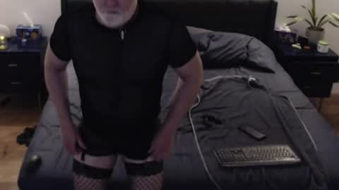 bidadbod999 online show from June 30, 6:58 am