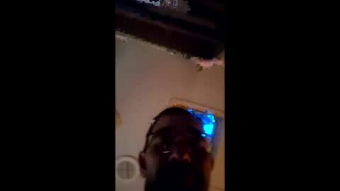 Snapshot of big604262 chatting on May 16, 7:34 pm big604262 online show from May 16, 7:34 pm