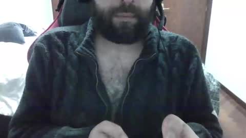 big_bearded_bear online show from February 10, 11:36 am