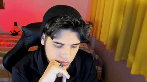 Logan Sprouse online show from April 11, 1:32 am