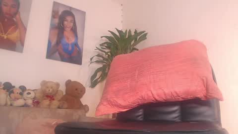 Snapshot of big_goddess_black chatting on April 22, 3:42 am dashiell online show from April 22, 3:42 am