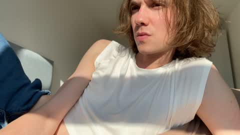 Snapshot of big_lil_small chatting on June 9, 2:50 pm big_lil_small online show from June 9, 2:50 pm