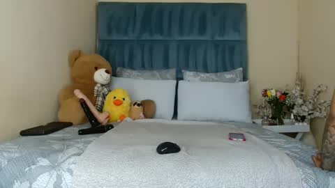 Snapshot of big_melons2001 chatting on October 31, 1:17 am big_melons2001 online show from October 31, 1:17 am