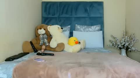 Snapshot of big_melons2001 chatting on March 20, 10:47 pm big_melons2001 online show from March 20, 10:47 pm