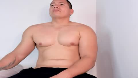 Snapshot of big_pecs_1 chatting on May 22, 4:56 pm LEO online show from May 22, 4:56 pm