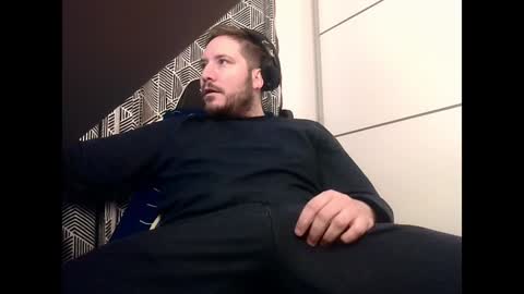 Snapshot of big_sele chatting on December 7, 6:21 am bigbroly88 online show from December 7, 6:21 am