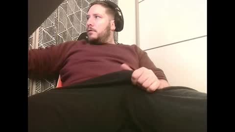 Snapshot of big_sele chatting on February 22, 5:23 am bigbroly88 online show from February 22, 5:23 am