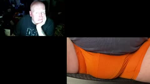 Snapshot of big_teddy_bear76 chatting on May 18, 5:35 am big_teddy_bear76 online show from May 18, 5:35 am