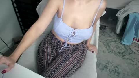 Snapshot of bigb00tyjudi chatting on November 10, 3:00 pm bigb00tijudy online show from November 10, 3:00 pm