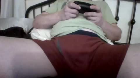 Snapshot of bigbagz2021 chatting on February 10, 2:48 am BigBagz online show from February 10, 2:48 am