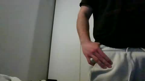 Snapshot of bigballsnojoke chatting on January 2, 3:19 pm bigballsnojoke online show from January 2, 3:19 pm