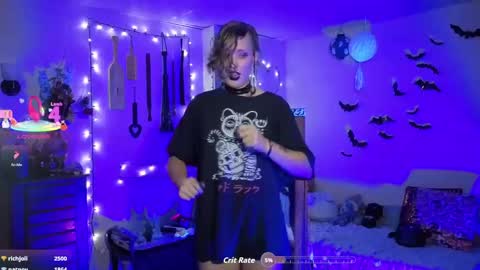 Snapshot of bigbearandbunny chatting on October 18, 9:37 pm bigbearandbunny online show from October 18, 9:37 pm