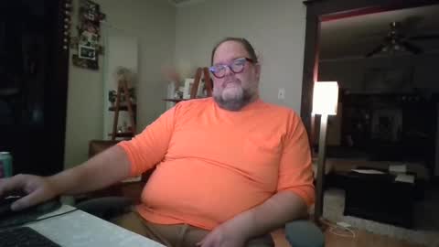 Snapshot of bigbearlittlebear2 chatting on September 10, 4:12 am Bear Woods online show from September 10, 4:12 am