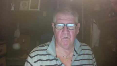 Snapshot of bigbeerdrinker1 chatting on November 8, 6:35 am bigbeerdrinker online show from November 8, 6:35 am