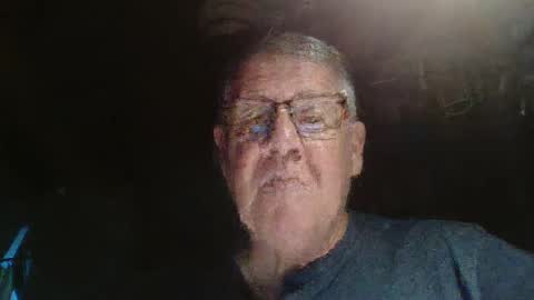 Snapshot of bigbeerdrinker1 chatting on November 13, 12:48 pm bigbeerdrinker online show from November 13, 12:48 pm