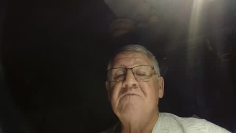 Snapshot of bigbeerdrinker1 chatting on November 20, 4:56 am bigbeerdrinker online show from November 20, 4:56 am