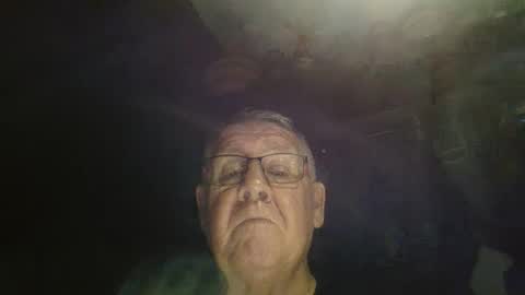 Snapshot of bigbeerdrinker1 chatting on November 29, 12:57 am bigbeerdrinker online show from November 29, 12:57 am