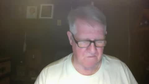 Snapshot of bigbeerdrinker1 chatting on January 10, 4:47 am bigbeerdrinker online show from January 10, 4:47 am