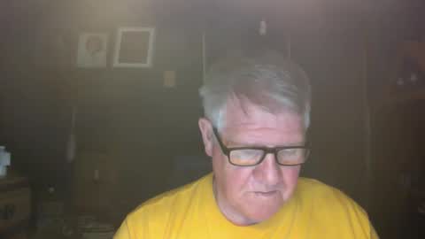 Snapshot of bigbeerdrinker1 chatting on January 19, 5:33 am bigbeerdrinker online show from January 19, 5:33 am