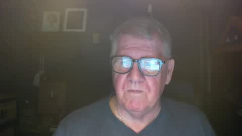 Snapshot of bigbeerdrinker1 chatting on February 21, 7:42 am bigbeerdrinker online show from February 21, 7:42 am