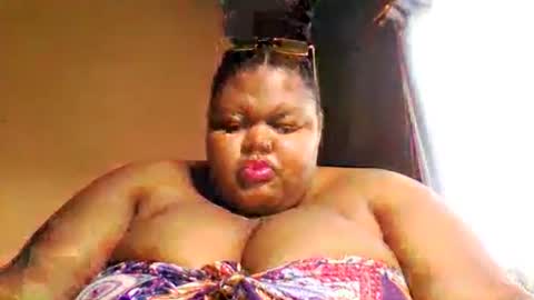 Snapshot of bigblackmamma chatting on February 20, 2:06 pm Natasha online show from February 20, 2:06 pm
