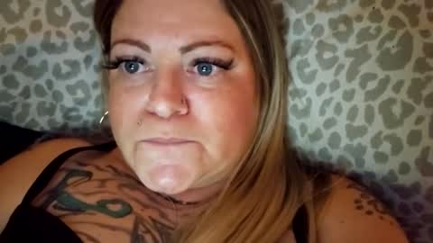 Snapshot of bigblueeyesmomma chatting on February 13, 12:57 am Tiffany online show from February 13, 12:57 am