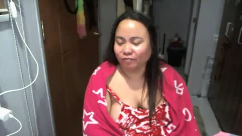 Snapshot of bigboobslyn chatting on May 21, 4:03 pm bigboobslyn online show from May 21, 4:03 pm