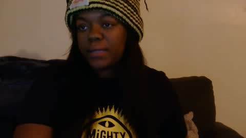 bigbootibambii online show from February 9, 1:09 am