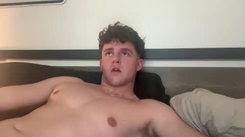 Snapshot of bigbootyburger1 chatting on February 20, 10:21 pm bigbootyburger1 online show from February 20, 10:21 pm